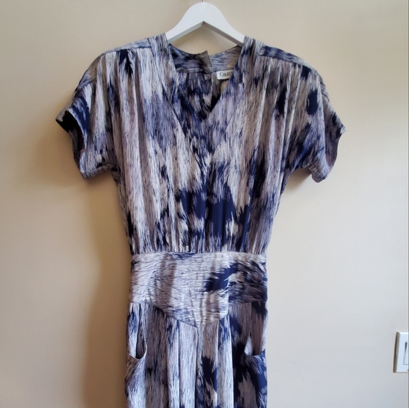 Vintage Caleche Dress, unique printed with button/ zip closure at the back seam - Picture 2 of 12